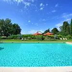 Villa Lorenza By Posarellivillas