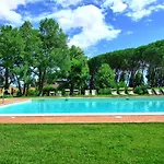 Villa Lorenza By Posarellivillas