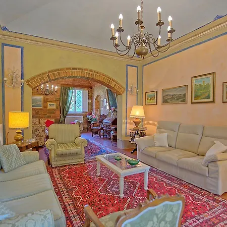 Villa Lorenza By Posarellivillas *